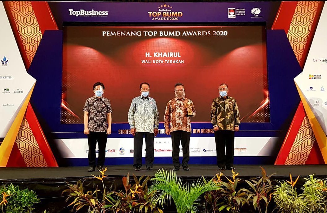 Tarakan Raih Penghargaan Top BUMD Award