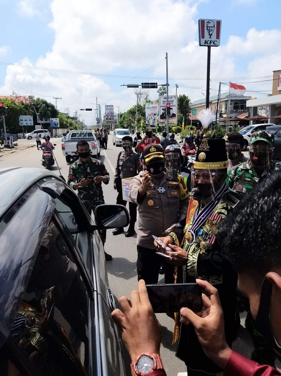 Polres Berau Bagikan Masker Gratis