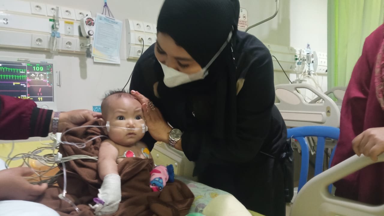 Ketua TP-PKK Kaltara Serahkan Bantuan Dana untuk Operasi Abidzar