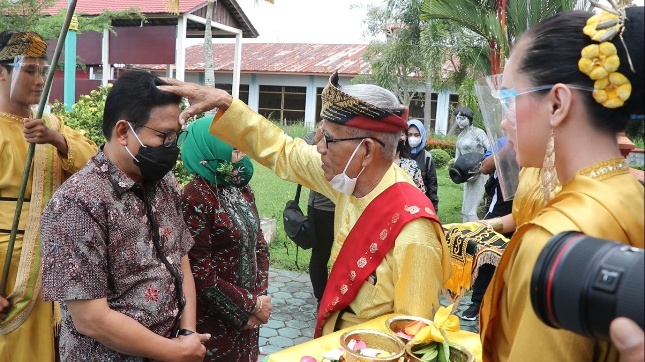 Jelajah Kearifan Lokal Kaltara, Mendes Kunjungi Desa Salimbatu