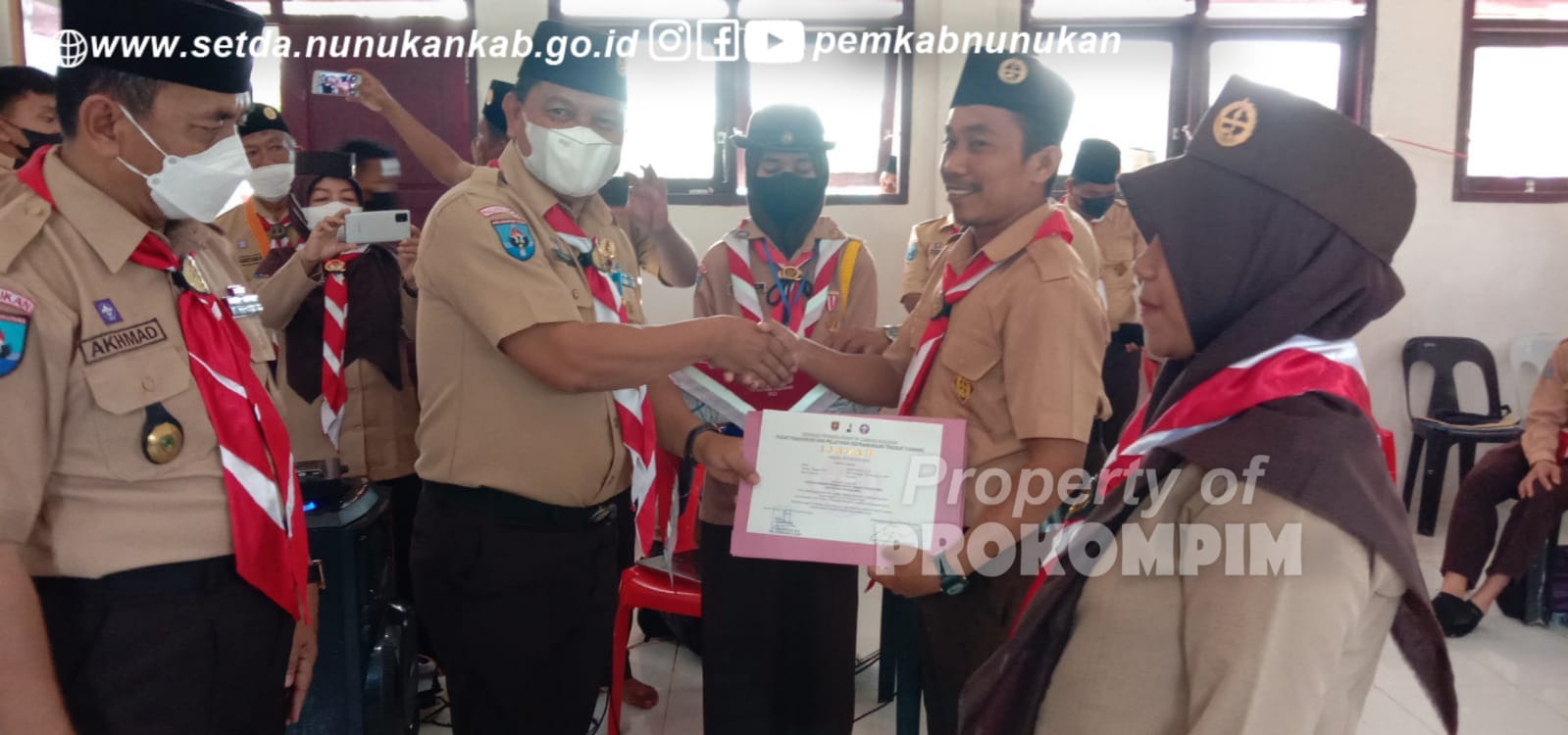 Kunjungi Sekolah di Tulin Onsoi, Wabup Hanafiah : Ayo Aktifkan Gerakan Pramuka di Gudep