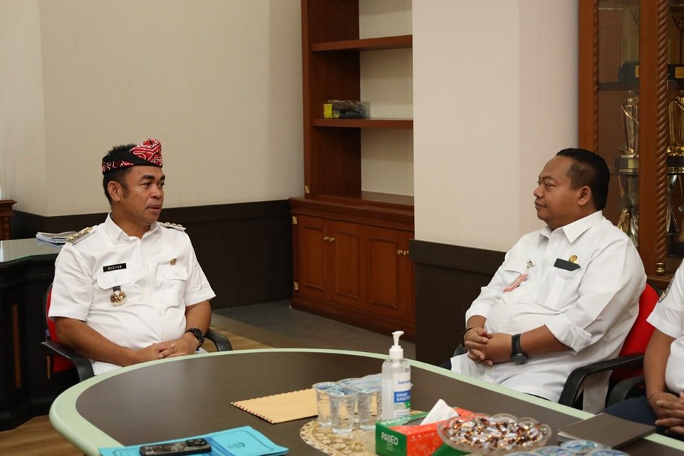 Pj Wali Kota Bersama Kepala Bandara Juwata Tarakan Bahas Peningkatan Pelayanan Transportasi Udara