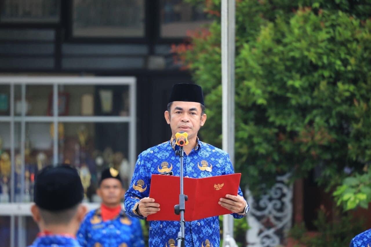 Pj Wali Kota Tarakan, Dr. Bustan, Pimpin Apel Korpri di SD Negeri 29 Tarakan