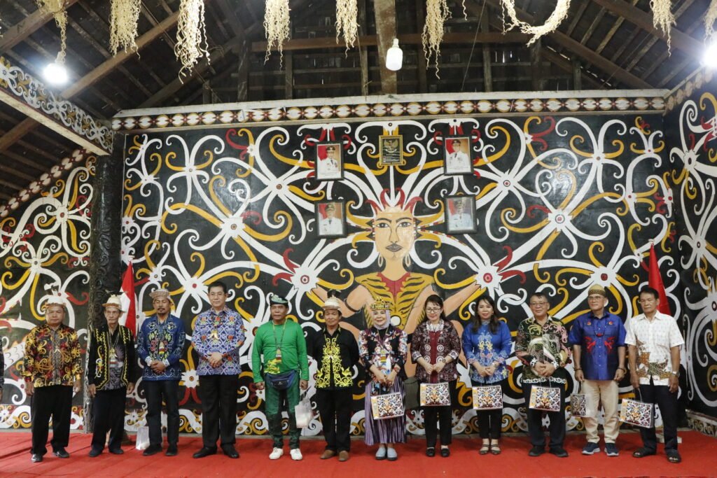 Syukuran Panen, Gubernur Dorong Masyarakat Teras Nawang Cintai Produk Lokal