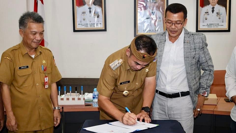 Penandatanganan Kesepakatan Bersama dengan STIE dan UBT