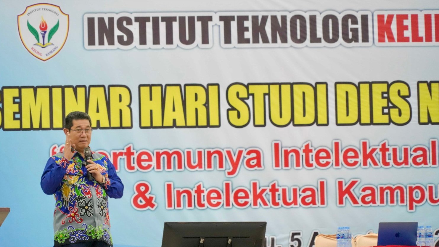Wagub Ajak Masyarakat Hadapi Tantangan Global di Era Keterbukaan