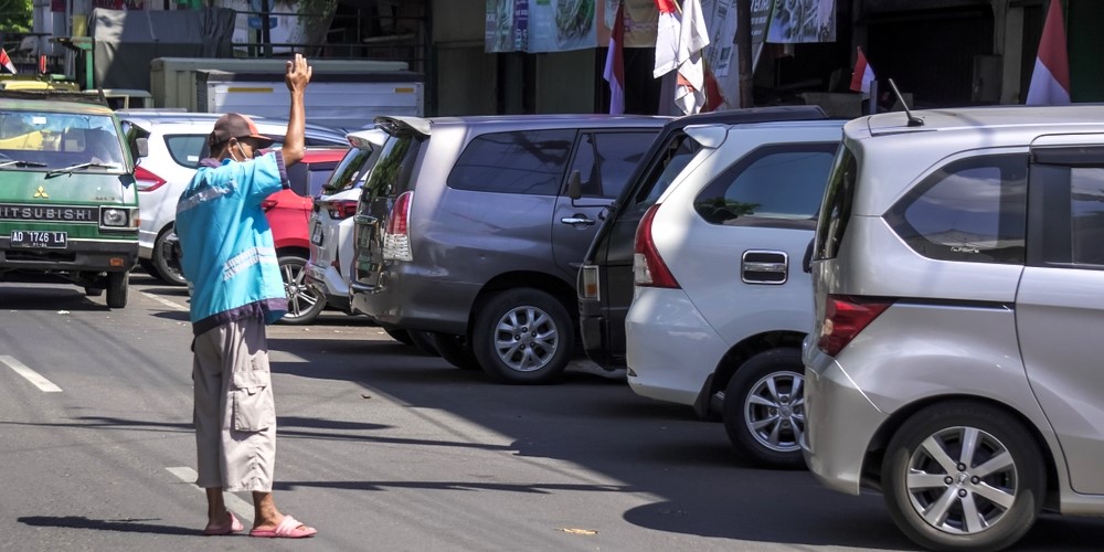 Parkir Pinggir Jalan Masih Marak, Dishub Tarakan Dilema Menyoal Tindakan