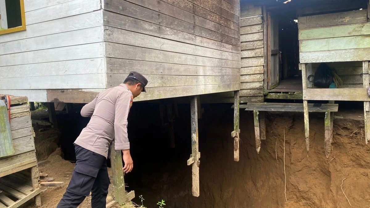 Lubang Misterius Muncul di Bawah Rumah Warga Nunukan, Diduga Akibat Aliran Air Deras