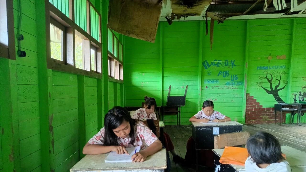 Plafon Sekolah Runtuh, Bupati Syarwani Harus Lakukan Evaluasi Kepala Dinas Pendidikan