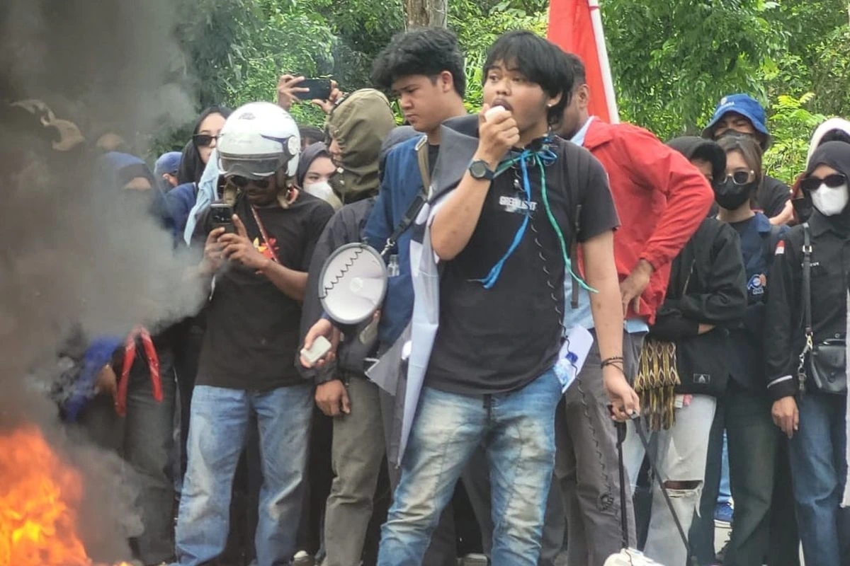 Demo Mahasiswa di Nunukan Ricuh, Teriakan “Hati-hati Penyusup” Menggema di Depan DPRD