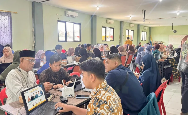 Pilot Project ‘AI Goes to School’ Mendarat di Tarakan, 78 Guru Kaltara Dilatih Integrasikan Kecerdasan Buatan