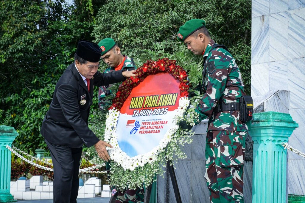 Pimpin Ziarah Hari Pahlawan, Gubernur Zainal Ajak Generasi Muda Kaltara Jaga Persatuan dan Sinergi Pembangunan