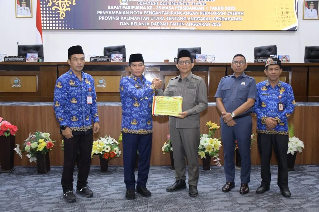 Gubernur Zainal Serahkan Nota Keuangan RAPBD 2026, Fokus pada Transformasi Ekonomi dan Spending Better