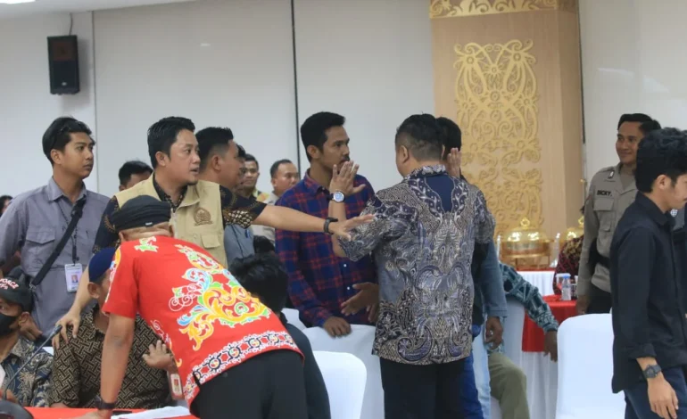 RDP KIPI Memanas: Kemper Suarakan Hak Warga Mangkupadi