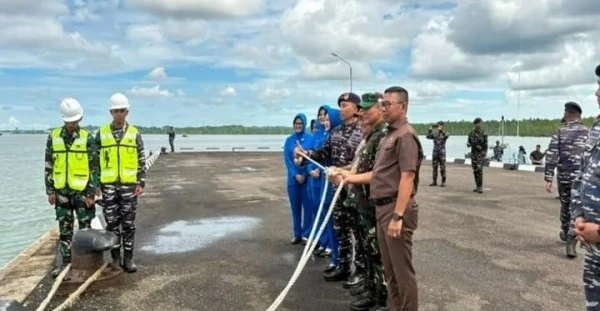 Ringankan Beban Warga Perbatasan, Wakil Ketua DPRD Kaltara Puji Program Mudik Gratis KRI Milik TNI AL