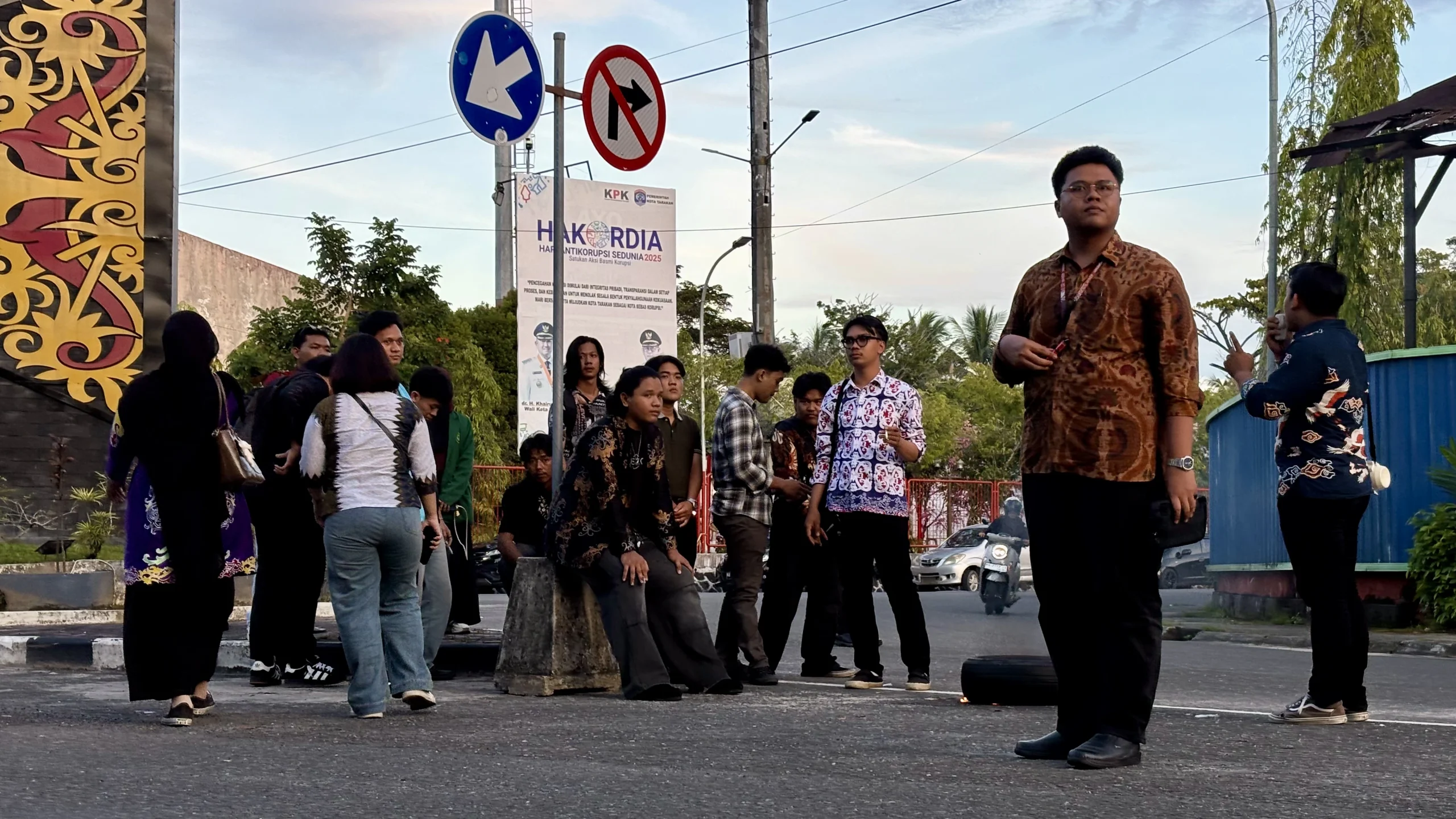 Pasca Terpilih, Korwil BEM SEKA Kaltara Pimpin Aksi Solidaritas di Tugu Smart City