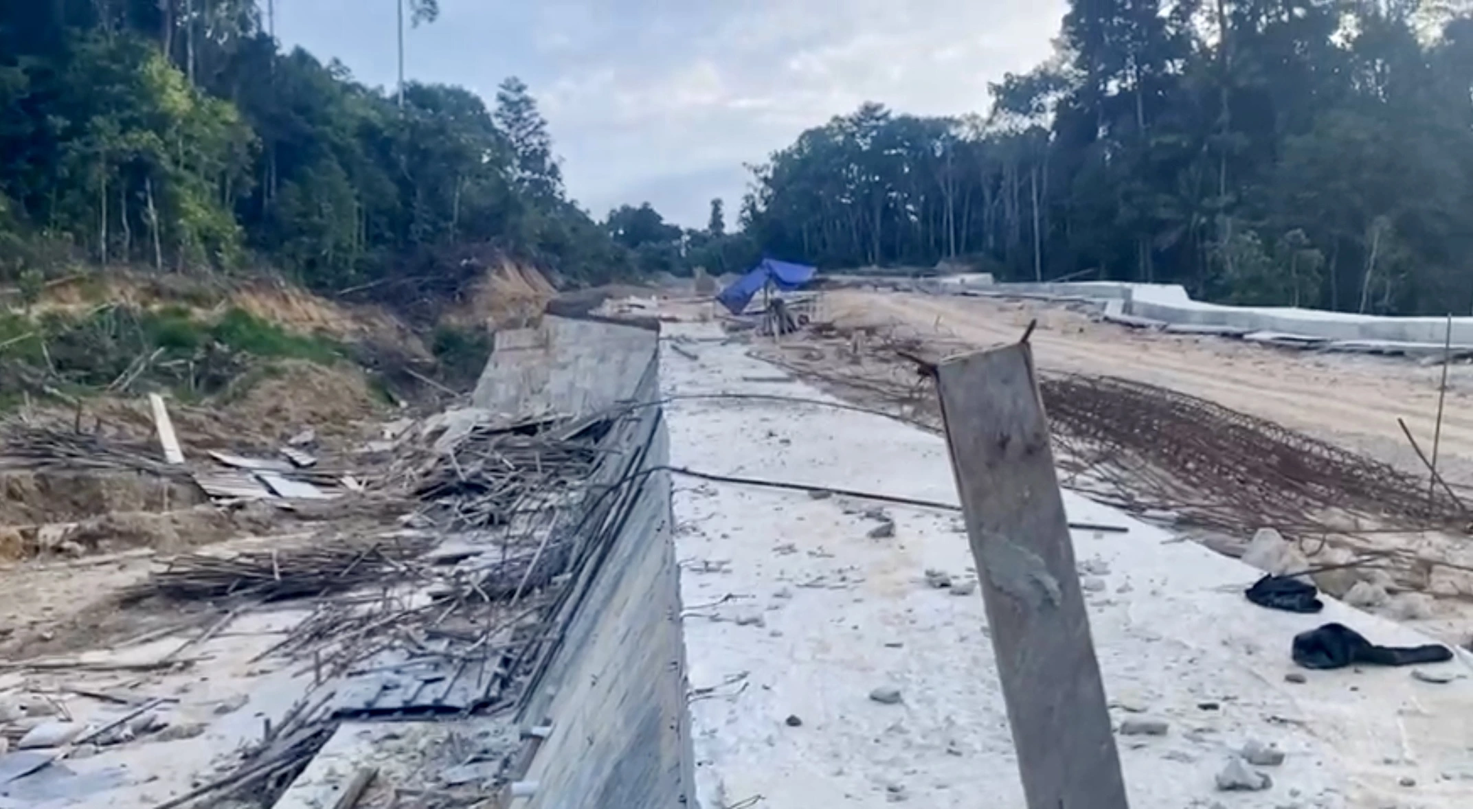 Telan Rp12 Miliar, Proyek Rehabilitasi Longsor Sambungan-Tengku Dacing Belum Kelar Hingga April 2026