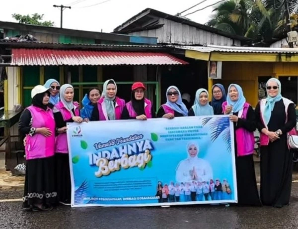 Sapa Warga Tana Tidung, Vamelia Foundation Tebar Ratusan Takjil Gratis di Jalanan