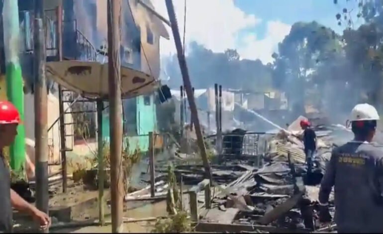Amukan Si Jago Merah Ratakan 11 Rumah di Sekatak Buji, Warga Mengeluh Tak Ada Armada Pemadam Kebakaran