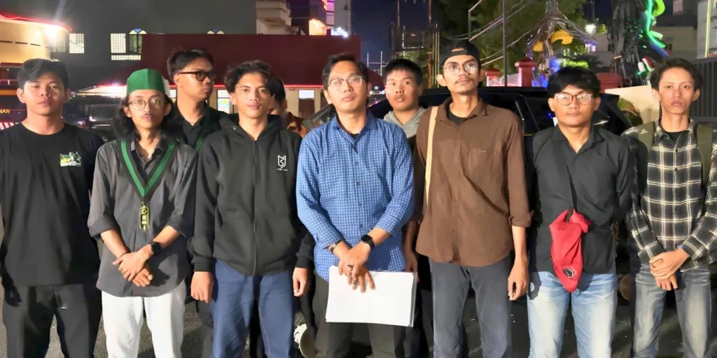 Sejumlah mahasiswa melaporkan Direktur Utama (Dirut) PDAM Kota Tarakan, Iwan Setiawan atas dugaan pelanggaran tindak pidana Undang-Undang Nomor 27 Tahun 2022 tentang Perlindungan Data Pribadi (UU PDP) pada Senin malam (25/5/2026) di Mapolres Tarakan.