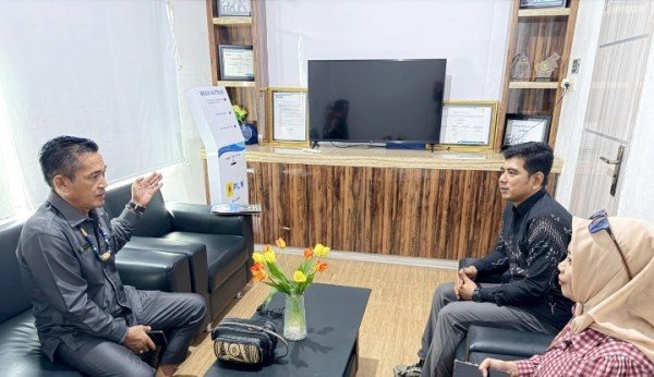 Hendri Tuwi Perjuangkan Listrik Masuk Desa Hingga Pelosok Apau Kayan