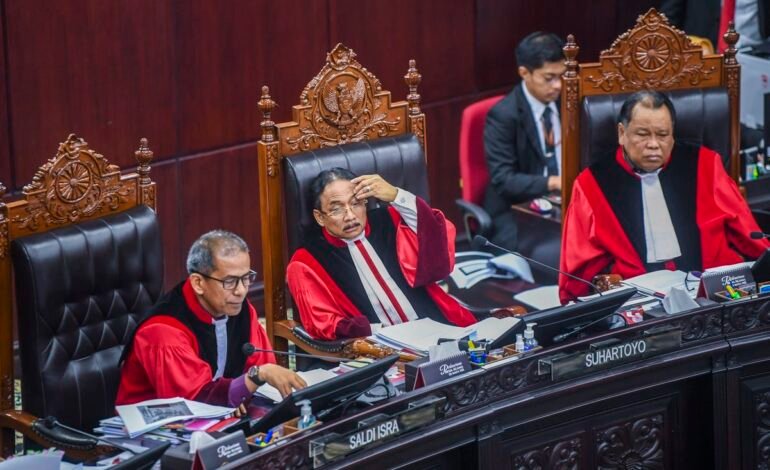MK Tegas: Pilkada Tetap Dipilih Rakyat! Wacana Lewat DPRD Resmi Mentok?