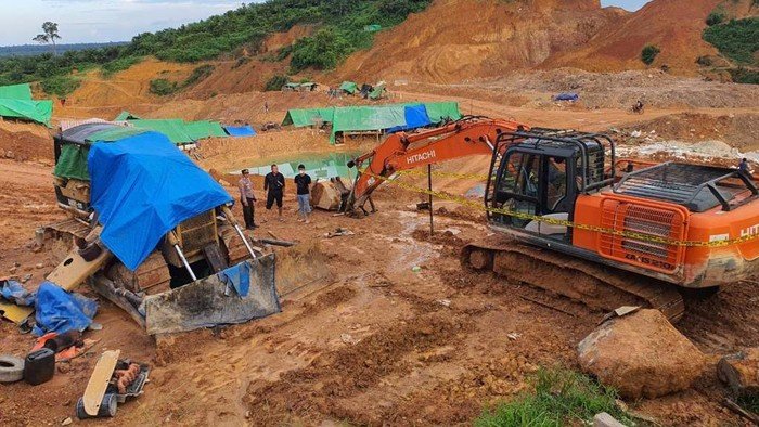 TAMBANG EMAS SEKATAK