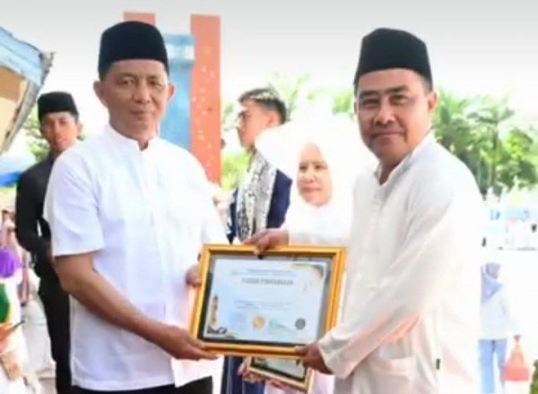 KALTARA RAYA - Peringatan Tahun Baru Islam 1 Muharram 1448 Hijriah di Kabupaten Bulungan menjadi momentum penting untuk mempererat ukhuwah Islamiyah dan memperkuat nilai-nilai kebersamaan di tengah masyarakat.  Semangat tersebut terlihat dalam kegiatan Pembukaan dan Pelepasan Pawai 1 Muharram yang berlangsung di Lapangan Agathis Tanjung Selor, Selasa (16/6/2026).